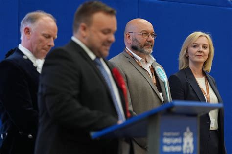 Liz Truss loses seat as ex.